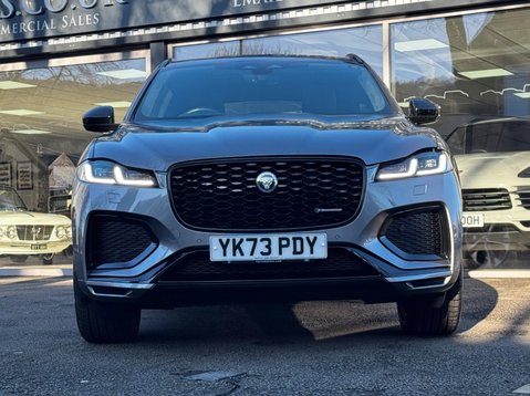 Jaguar F-Pace R-DYNAMIC HSE BLACK 14