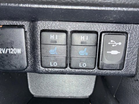 Toyota Auris 1.6 V-Matic Excel Euro 5 5dr 30