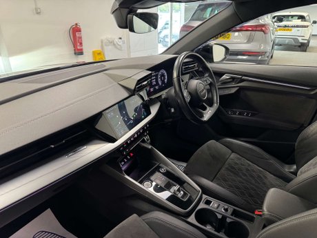 Audi A3 2.0 A3 Sportback 35 TDI S Line Edition 1 Semi-Auto 5dr 8