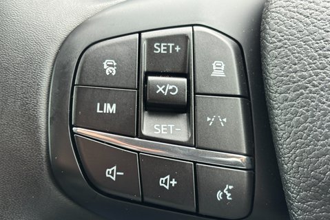 Ford Transit 350 Limited L3H3 165 ps Panel Van 23
