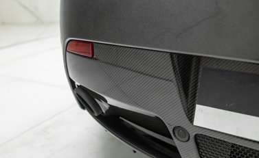 Aston Martin V12 Vantage S 42
