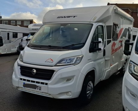 Swift Edge 464 2020 1