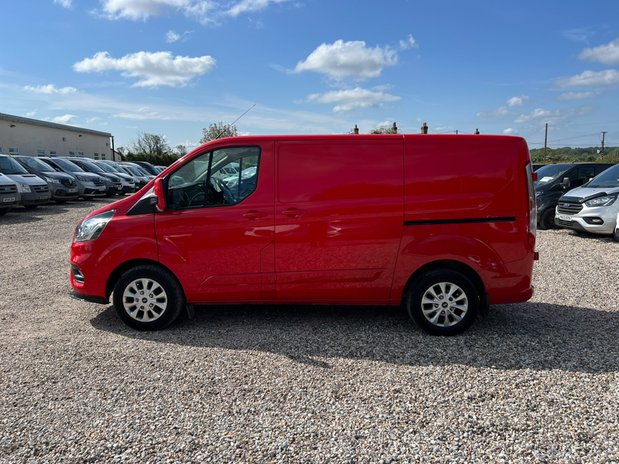 Ford Transit Custom SWB L1H1 (SOLD) Limited 300 Air Con Alloys Sensors EURO 6 1