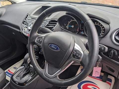 Ford Fiesta TITANIUM 20