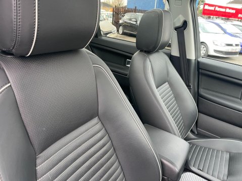Land Rover Discovery Sport 2.0 TD4 HSE Dynamic Lux Auto 4WD Euro 6 (s/s) 5dr 16