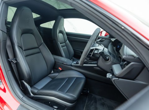 Porsche 911 Carrera 4 (992) 11