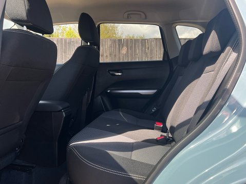 Suzuki Vitara SZ-T BOOSTERJET MHEV 9