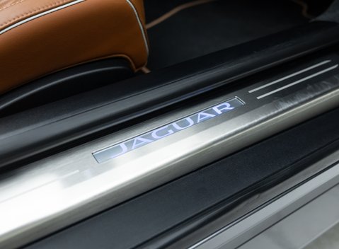 Jaguar F-Type SVR Convertible 19