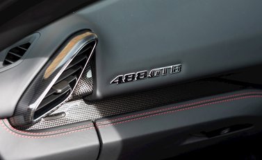 Ferrari 488 GTB 17