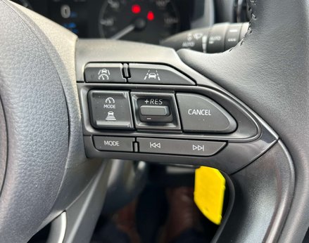 Toyota Yaris ICON HEV CVT 55