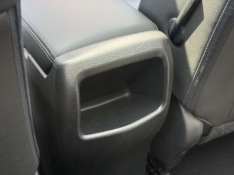 Nissan Qashqai 1.6 dCi Tekna SUV 5dr Diesel XTRON 2WD Euro 5 (s/s) (130 ps) 61