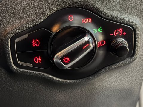 Audi Q5 TDI QUATTRO DPF S LINE 23
