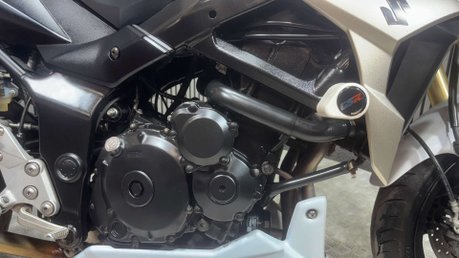 Suzuki GSR750 2011 ONLY 24K SPORTS EXHAUST LONG MOT NAKED BIKE 29