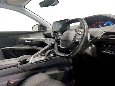 Peugeot 3008 1.6 13.2kWh Allure SUV 5dr Petrol Plug-in Hybrid e-EAT Euro 6 (s/s) (225 ps 12