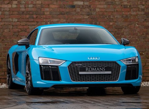 Audi R8 V10 Plus 1