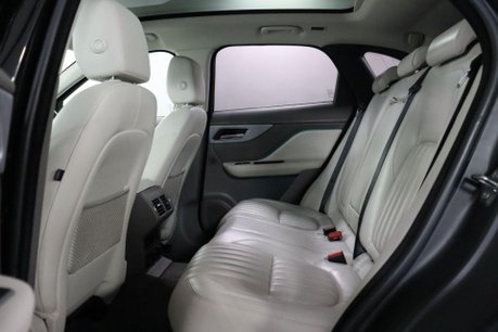 Jaguar F-Pace PORTFOLIO AWD 42