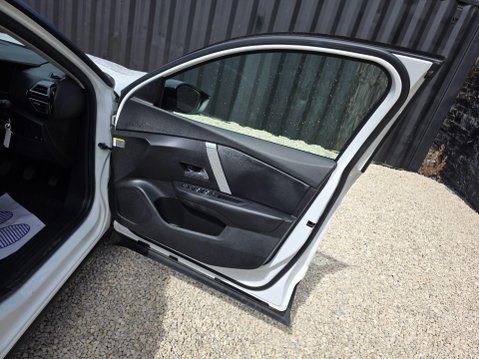 Citroen C4 1.2 PureTech Sense Euro 6 (s/s) 5dr 29