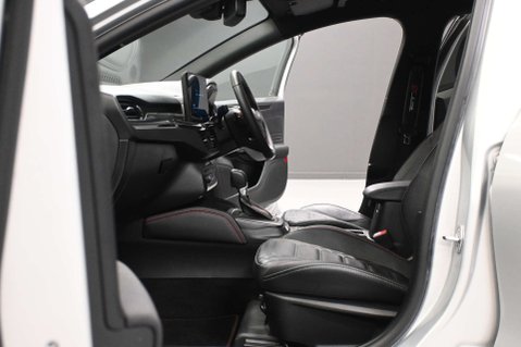 Ford Focus 1.0 Focus ST-Line X mHEV Auto 5dr 35