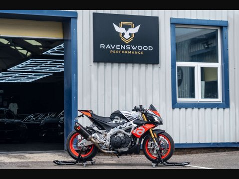Aprilia Tuono 1.1 Tuono V4 1100 Factory 1