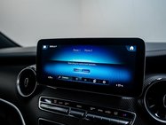 Mercedes-Benz V Class 2.0 V300d AMG Line MPV 5dr Diesel G-Tronic+ Euro 6 (s/s) XLWB (237 ps) 35