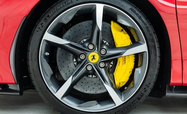 Ferrari SF90 Stradale 25