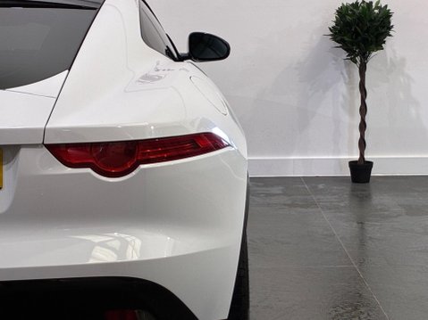 Jaguar F-Type 3.0 V6 Auto Euro 6 (s/s) 2dr 22