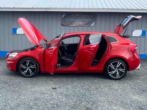 Volvo V40 2.0 D2 R-Design Pro Euro 6 (s/s) 5dr 14