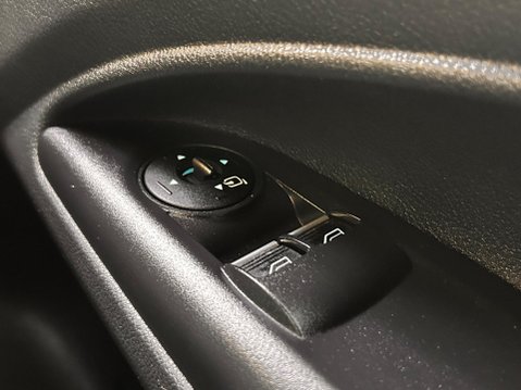 Ford Transit Connect 200 LIMITED P/V 30