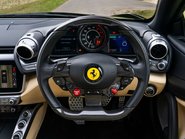 Ferrari GTC4 Lusso T 13