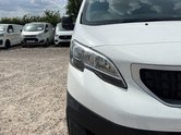Peugeot Expert MWB L2H1 Low Roof Professional 2700 Air Con Tow Bar EURO 6 NO VAT 24