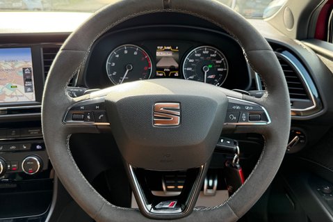 SEAT Leon TSI CUPRA 4DRIVE DSG ESTATE -BUCKET SEATS -CAMERA- SOUND -ACC -REVO STAGE 1 7