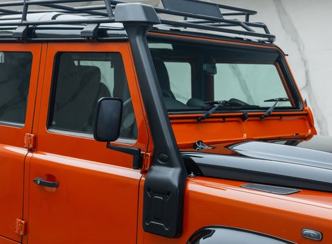 Land Rover Defender 110 ADVENTURE 32