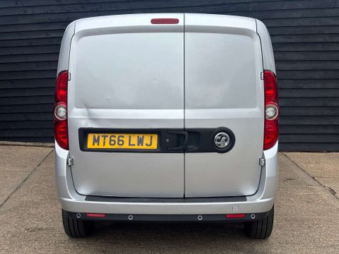 Vauxhall Combo 1.2 Combo 2300 Sport CDTi ecoFLEX S/S 20