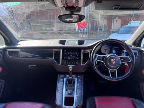 Porsche Macan D S PDK 14
