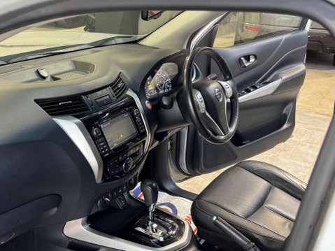 Nissan Navara 2.3 Navara Tekna dCi Auto 4WD 5dr 78