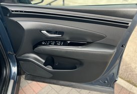 Hyundai TUCSON 1.6h T-GDI ULTIMATE AUTO PETROL HYBRID 27