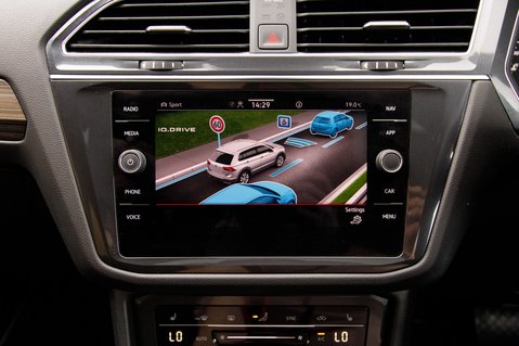 Volkswagen Tiguan Allspace ELEGANCE TSI DSG 24