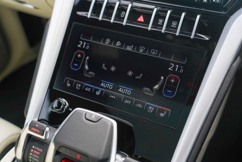 Lamborghini Urus V8 18