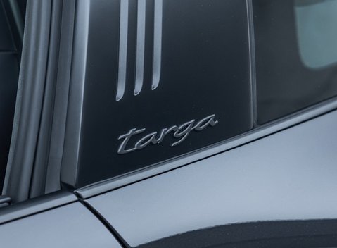 Porsche 911 Targa 4 GTS (992) 38