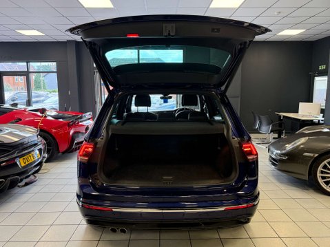 Volkswagen Tiguan 2.0 Tiguan R-Line TDI BlueMotion Technology 4Motion Semi-Auto 4WD 5dr 14