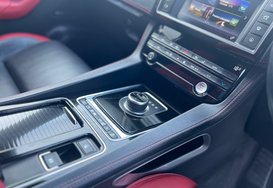 Jaguar F-Pace 3.0 V6 D300S AWD AUTO 26