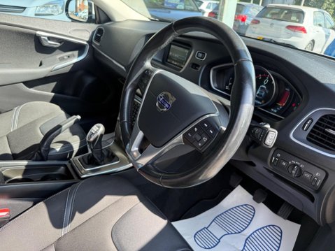 Volvo V40 1.6 T3 SE Euro 5 (s/s) 5dr 35