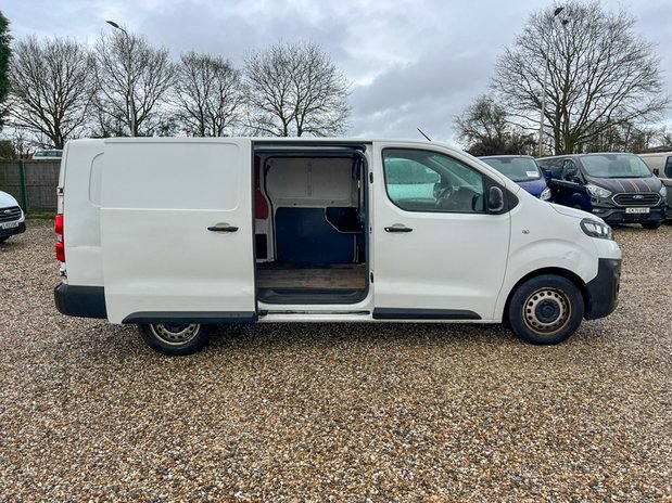 Vauxhall Vivaro LWB L2H1 2900 Edition Air Con Sensors EURO 6 NO VA 9