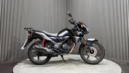 Honda CB CBF125 2022 HIGH MILES RUNNING PROJECT BIKE SPARES OR REPAIR 125CC