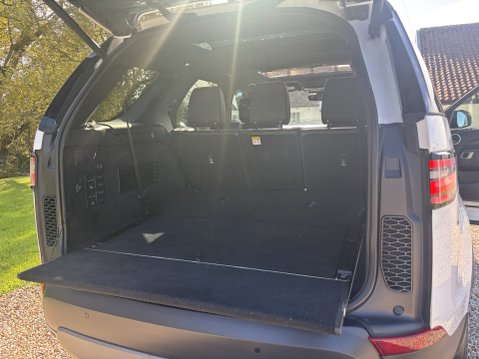 Land Rover Discovery TD6 HSE LUXURY 18