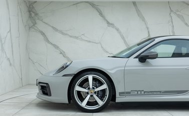 Porsche 911 Carrera T (992) 35