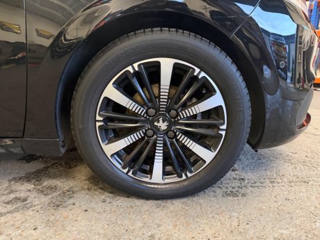 Peugeot 208 1.2 PureTech Tech Edition Euro 6 (s/s) 5dr 16