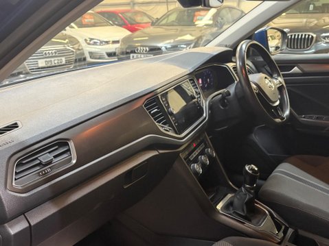 Volkswagen T-Roc 1.5 TSI EVO SE Euro 6 (s/s) 5dr 11