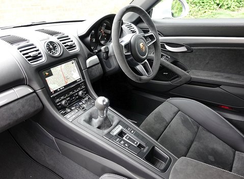 Porsche Boxster Spyder 25