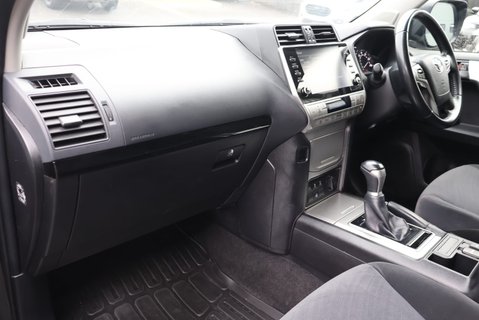 Toyota Land Cruiser ACTIVE COMMERCIAL WITH A REAR SEAT CONVERSION  21